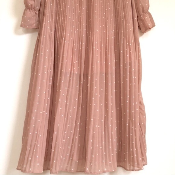ILLA ILLA Hope’s Blush Polka Dot Long Sleeves Pleated Relaxed Fit Midi Dress - Picture 6 of 16